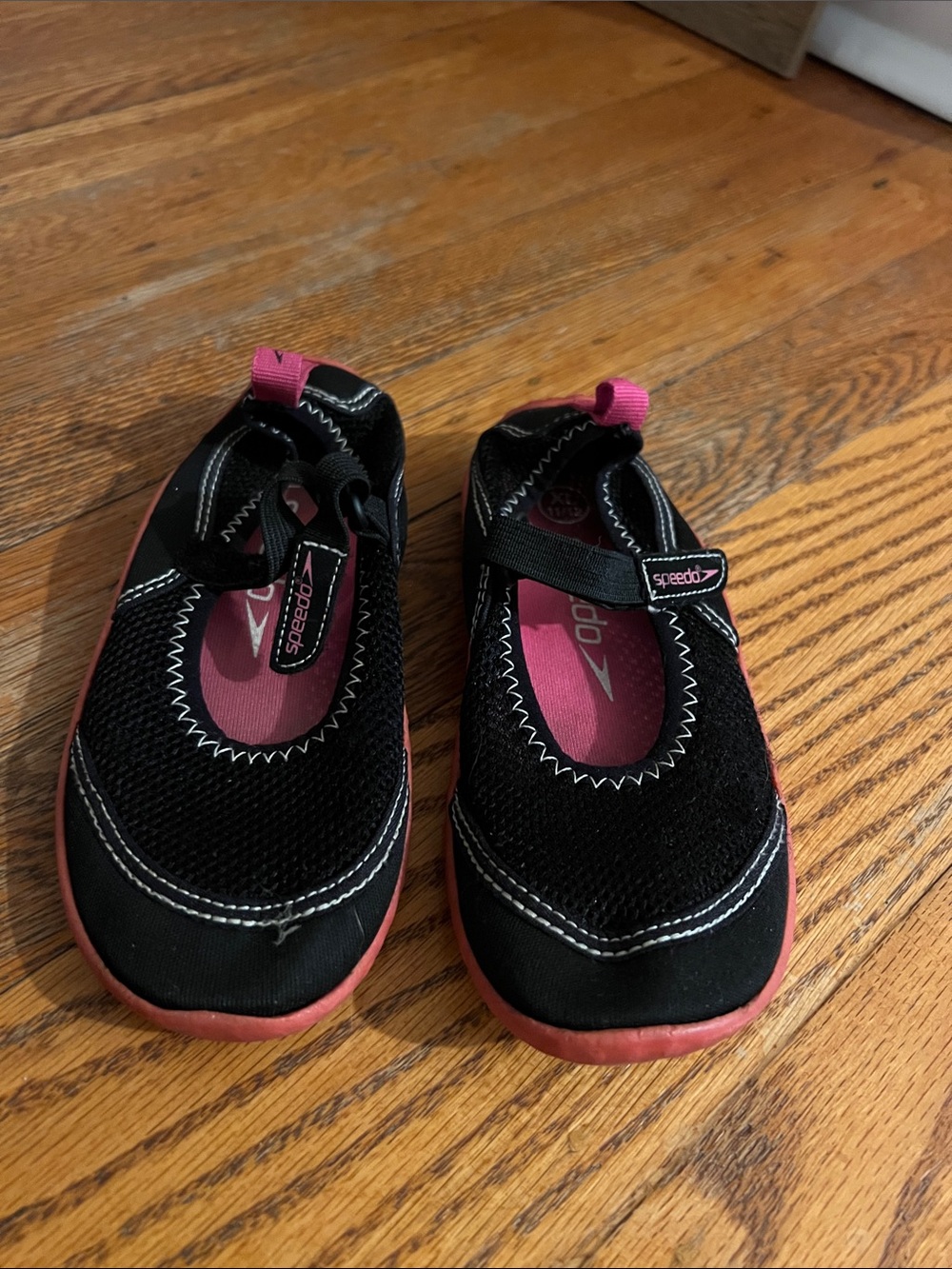 Speedo Kids girls Black and Pink mary Jane Water Shoes with Strap size xl 11/12
